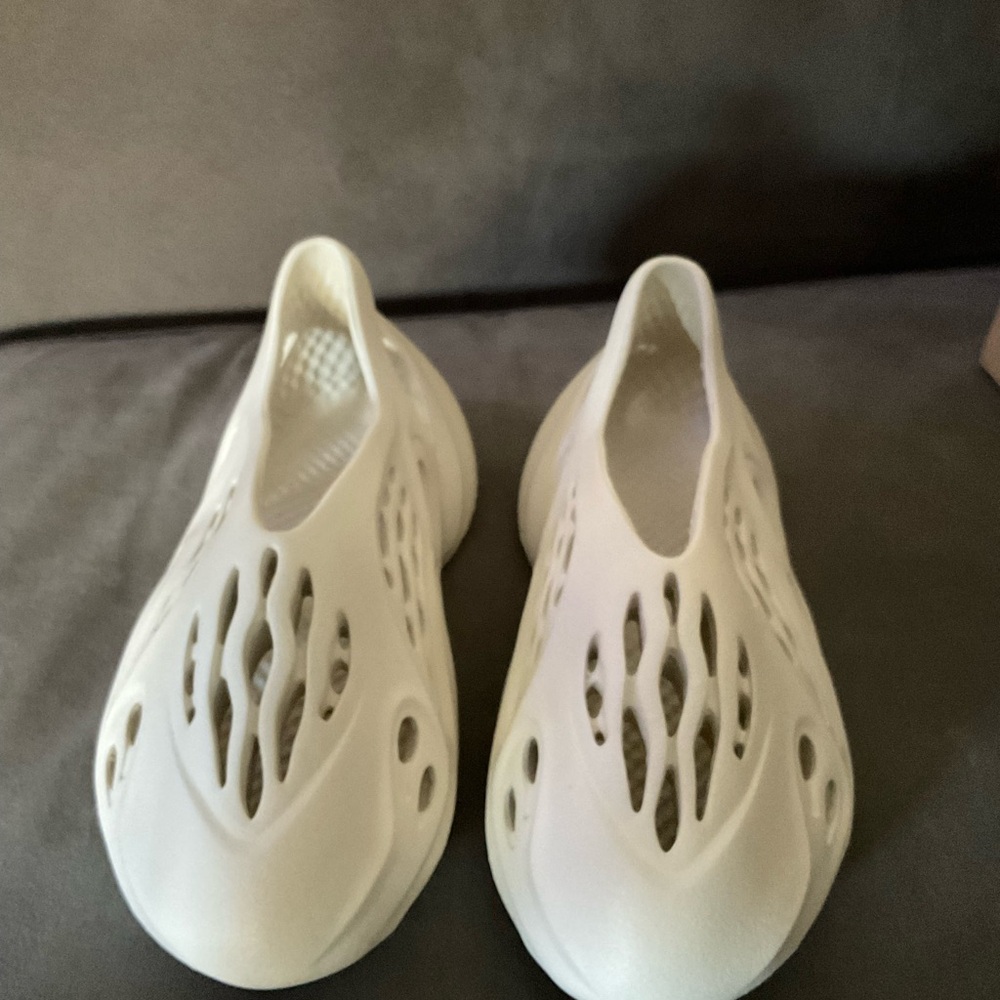 Yeezy foam runners Only worn once